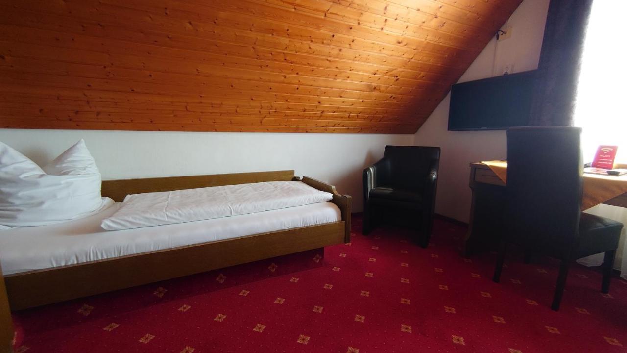 Hotel Landgasthof Fromm Untergruppenbach Eksteriør billede