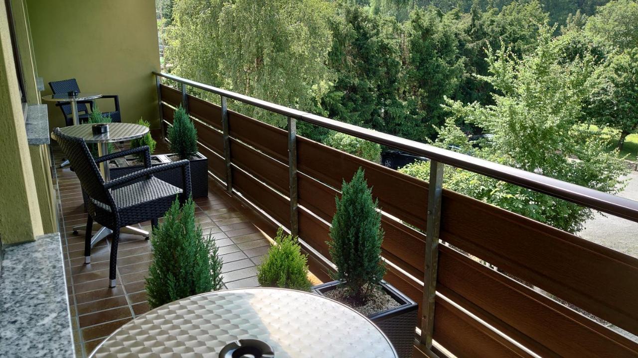 Hotel Landgasthof Fromm Untergruppenbach Eksteriør billede
